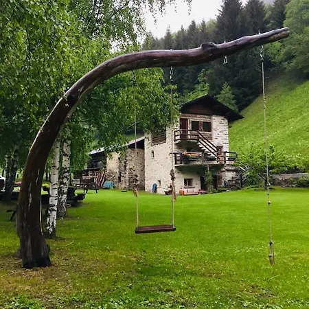 Chalet Cabin On The River In Valtellina *